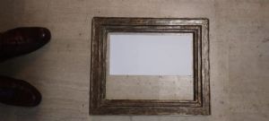 Cornice in legno argentata in argento fume' luce cm. 24.5 x 31.5 XVIII° sec.
